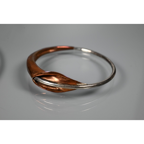 229 - A modern white metal and copper torque with matching bangle featuring arum lily design, stamped 925 ... 