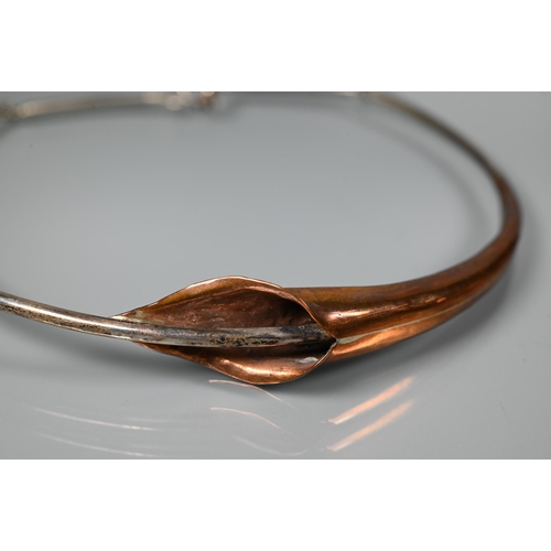229 - A modern white metal and copper torque with matching bangle featuring arum lily design, stamped 925 ... 