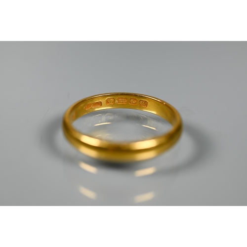 259 - A 22ct yellow gold wedding band, size R, approx 4.5g