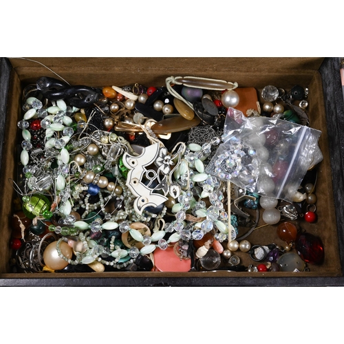 272 - A collection of vintage and later jewellery including beads necklaces, loose beads, etc and an assor... 