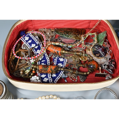 332 - A collection of vintage and other jewellery including gilt metal chains, simulated pearls, two wrist... 