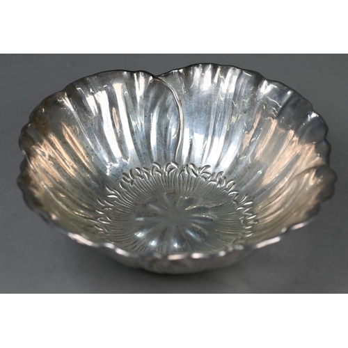 47 - A pair of US Sterling bowls of flower-head design bowls, Phoenix crest mark (possibly Meriden Britan... 
