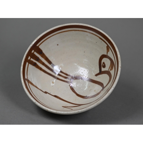 534 - Svend Bayer (b. 1946); a bowl painted with a bird, 16.5 cm diameterProv. consigned by family connect... 