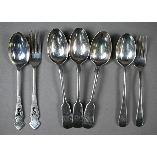 64 - Twelve various silver teaspoons, to/w a caddy spoon, butter knife, two small forks and a miniature t... 
