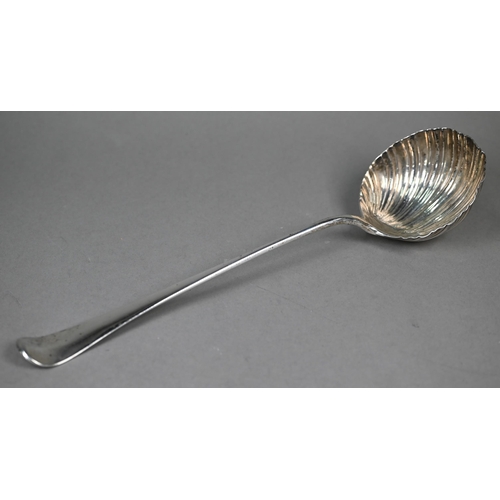 71 - An early George III silver punch ladle with shell bowl, Thomas & William Chawner, London 1763, 6... 