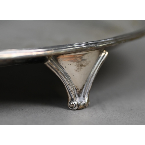 74 - A George III silver salver of elliptical form, with reeded rim and bracket feet, John Hutson, London... 