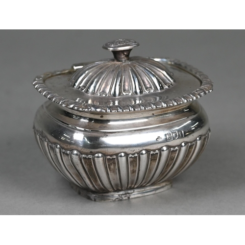 83 - An Edwardian silver half-reeded and fluted sugar basin with hinged cover, Horace Woodward & Co L... 