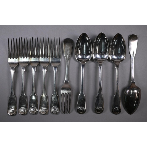 89 - A matched part set of late Georgian silver fiddle and shell flatware comprising six each table forks... 