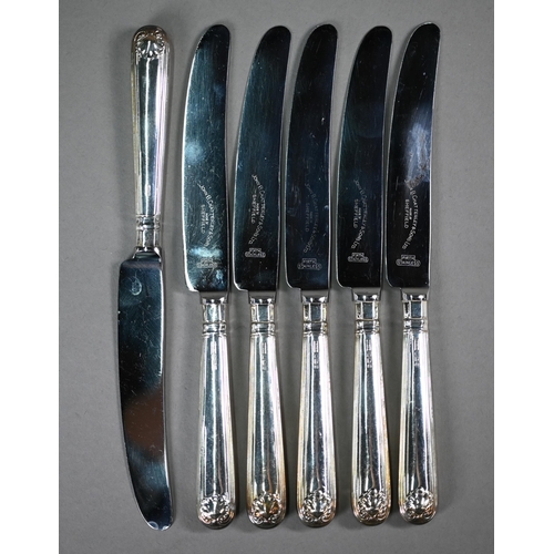 90 - A set of six thread and shell table knives and cheese knives with loaded silver handles, John B Chat... 