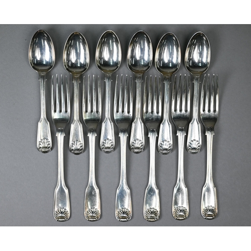 91 - A set of six each William IV silver fiddle, thread and shell dessert forks and teaspoons, William Ba... 