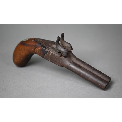 1000 - An early 19th century twin-barrel percussion pistol with 6.7 cm barrels (possibly unscrewing but sei... 