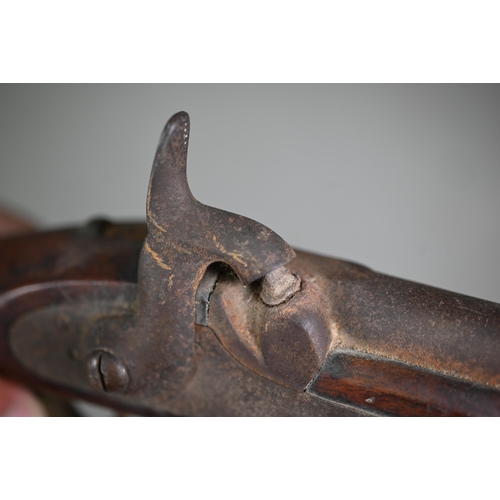 1001 - A 19th century Ottoman percussion pistol with 20 cm barrel, swivel ram rod and walnut fullstock with... 