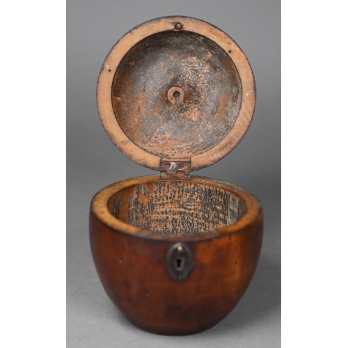 1010 - A Georgian turned wood tea caddy, modelled as an apple, 11 cm high, to/w a turned fruitwood jar and ... 