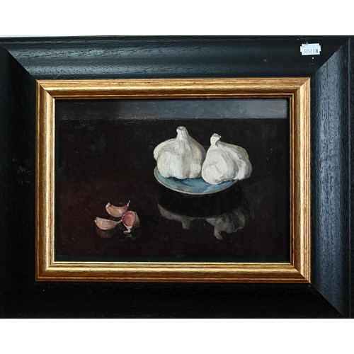 638 - Graham Jones - 'Garlic', oil on board, signed lower left, 20 x 28 cm ARR may be applicable... 