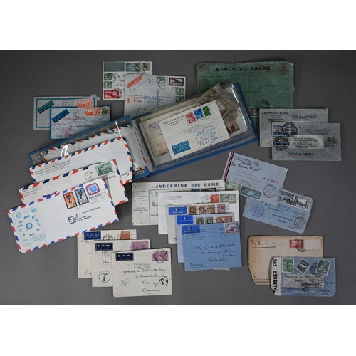 918 - A collection of Air Mail covers, including two Air Crash Salvage (Singapore 1954 from Melbourne and ... 