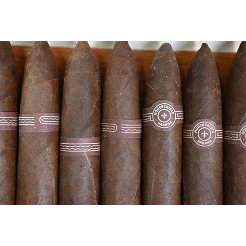 956 - A box of 25 Montecristo No. 2 (Havana) cigars