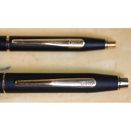 961 - A cased Cross cartridge ink pen and ballpoint set