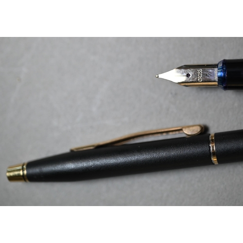 961 - A cased Cross cartridge ink pen and ballpoint set