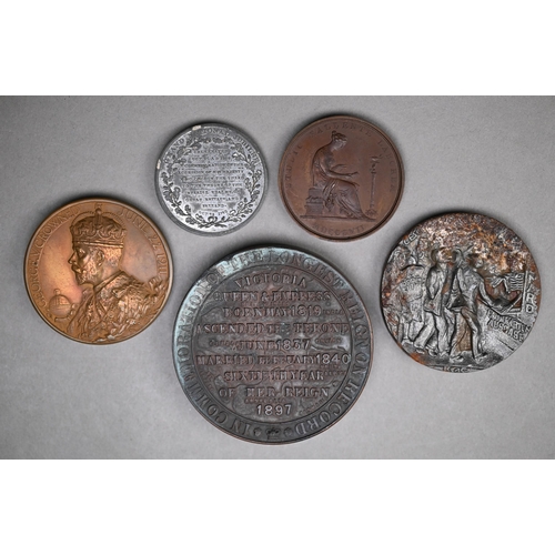 965 - An 1897 Jubilee commemorative medallion, 6.8 cm diameter, to/w a cased bronze 1911 Coronation medal,... 