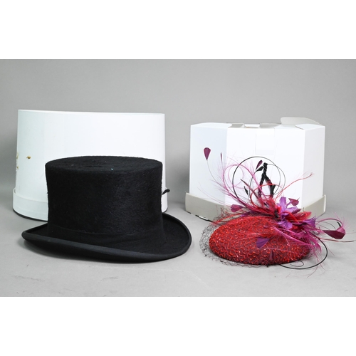 1021A - A modern Locke & Co (St James's, London) 100% fur-felt top hat, size 7⅝ (62), in original box (l... 