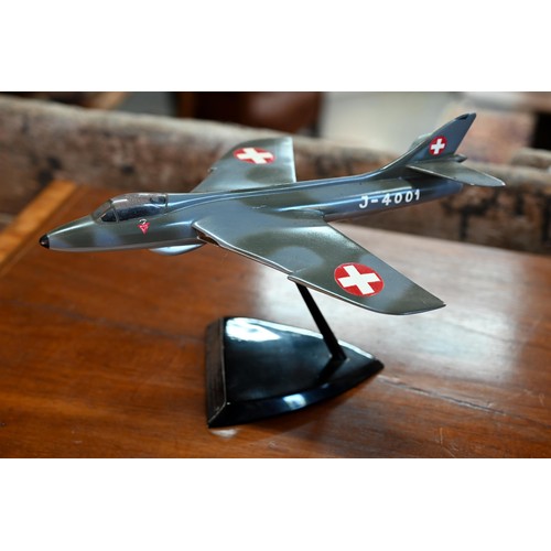 937 - A Hawker presentation model of a Hawker Hunter jet, the stand with dedication plate to Leonard Pugh,... 