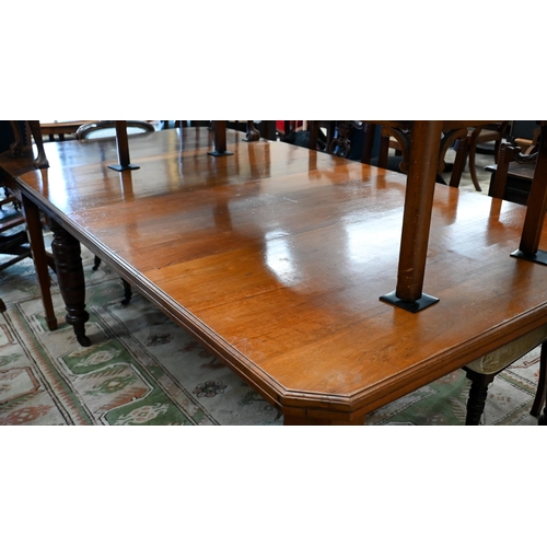 142 - # A late Victorian mahogany extending dining table, the wind-out top opening to accept the single le... 