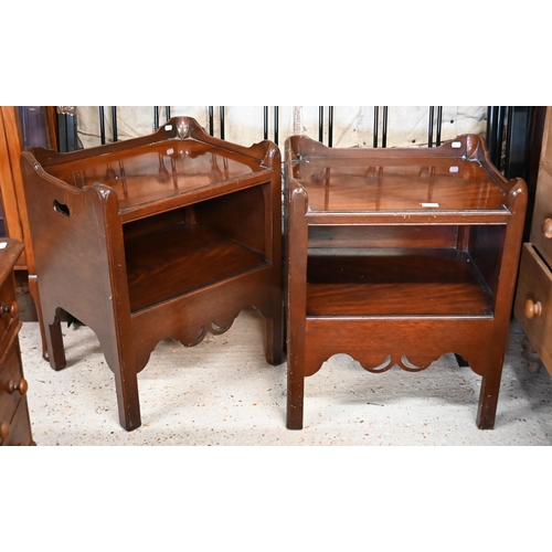 168 - A pair of Georgian style mahogany bedside table/night stands, 58 x 48 x 68 cm high (2)