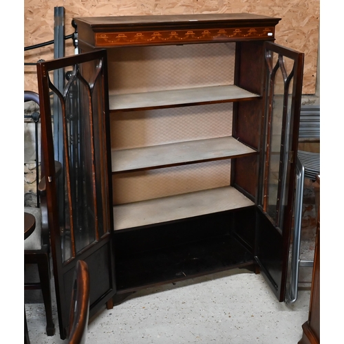 171 - An Edwardian walnut inlaid Sheraton revival display cabinet, 90 x 34 x 137 cm high