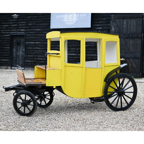 261 - A bespoke half-size 18th century style carriage, twin axle on steel frame with front turntable, driv... 