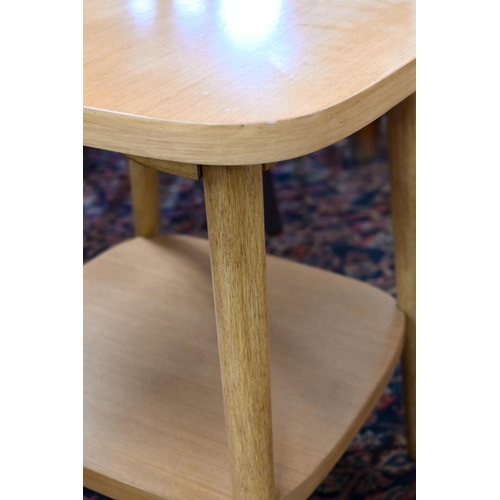 353 - A modern Daro Kayn circular two tier coffee table, 45 cm dia. x 56 cm h