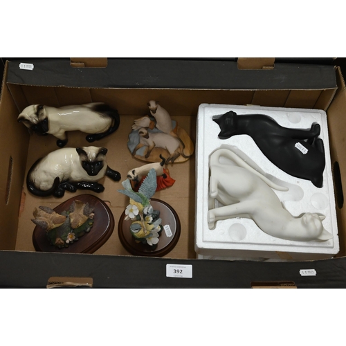 392 - # Two Royal Doulton Siamese cats to/w a boxed pair of Franklin Mint cats and four cat/bird ornaments... 