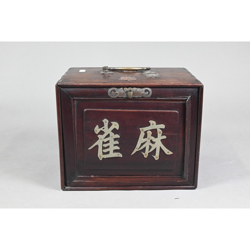 451 - An antique Chinese Mah Jong set with bone and bamboo tiles, in rosewood case with five drawers