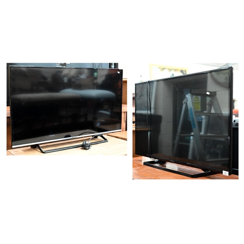 496 - Two televisions - A Panasonic TX-40DS500B 40in LED TV and a Panasonic TX-42AS500B 42in LCD TV (2)