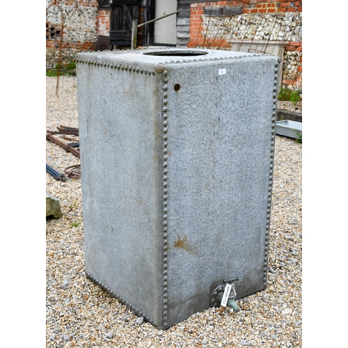 15 - A large galvanized and riveted water tank, with tap, 62 cm x 62 cm x 107 cm h