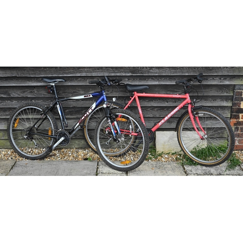 43 - A Scott MX3 gent's hardtail mountain bike to/with an Emmelle Classic M70GS mountain bike, both good/... 