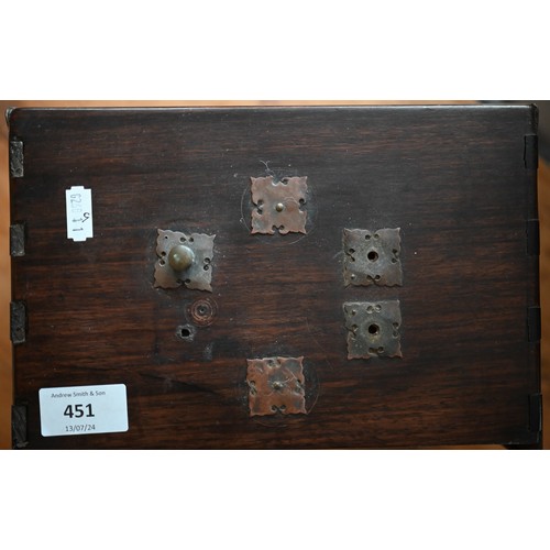 451 - An antique Chinese Mah Jong set with bone and bamboo tiles, in rosewood case with five drawers