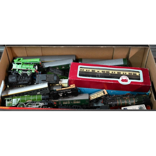 261 - Various Hornby and other 00 gauge electric locomotives and rolling stock - some carriages boxed (box... 