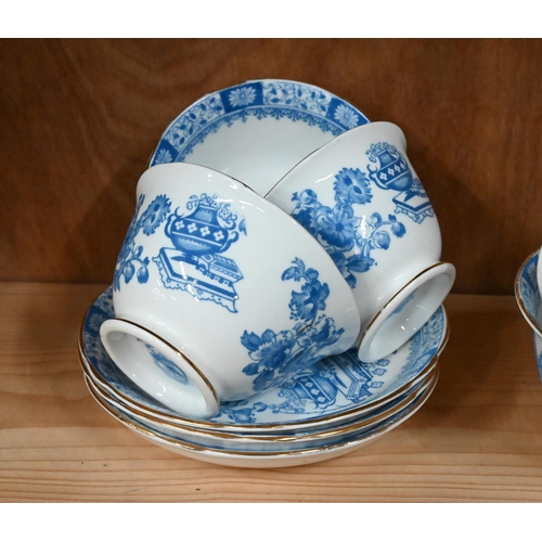 32 - # A Grosvenor china 'Portland' pattern blue and white part tea service (18 pieces)