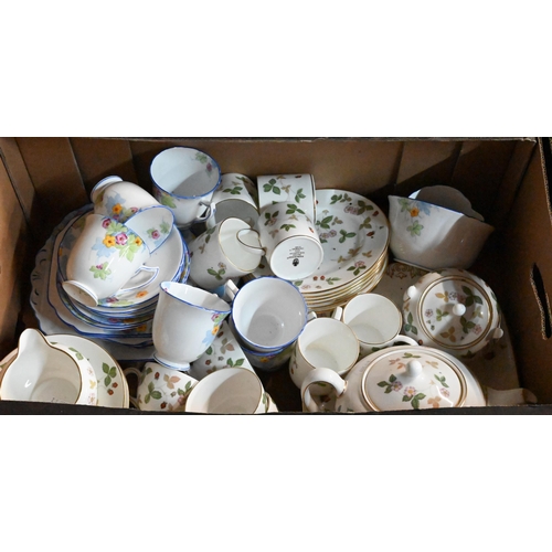 40 - Various tea wares, including Royal Albert, Wedgwood, Melba and New Chelsea, to/w a pair of floral-pr... 