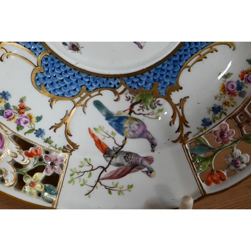 5 - A Meissen cabinet plate painted with birds, insects and other motifs with floral-pierced rim, 21.5 c... 