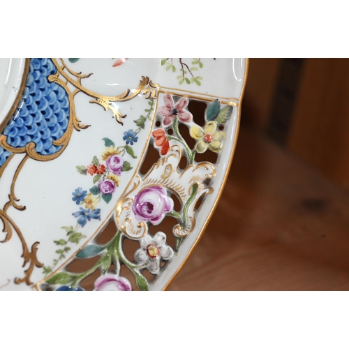 5 - A Meissen cabinet plate painted with birds, insects and other motifs with floral-pierced rim, 21.5 c... 