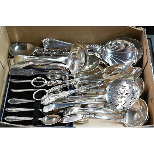 93 - A selection of epns serving spoons, ladles, teaspoons, etc (box)