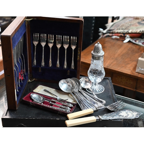 94 - A cased George IV silver three-piece Christening set, Birmingham 1827 a/f, to/w a silver fork, a can... 