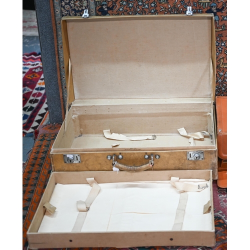 22 - A vintage vellum travel case with internal tray, Tom Hill, Sloane Street, London, 66 cm x 42 cm x 21... 