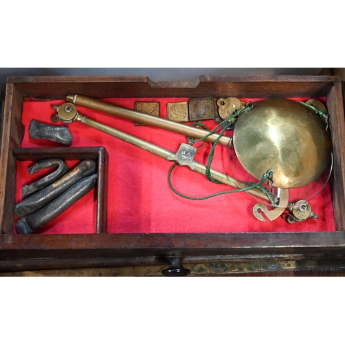 405 - A Victorian cased set of brass pillar scales - a/f to/with assorted balance scale components, weight... 