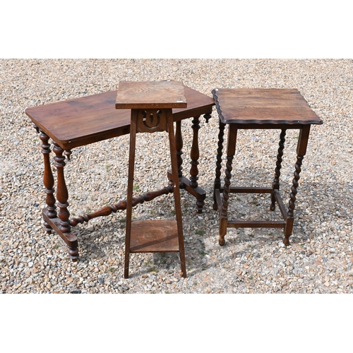 189 - An oak nest of two tables to/w Arts and Crafts oak jardiniere stand, oak side table on barley twist ... 