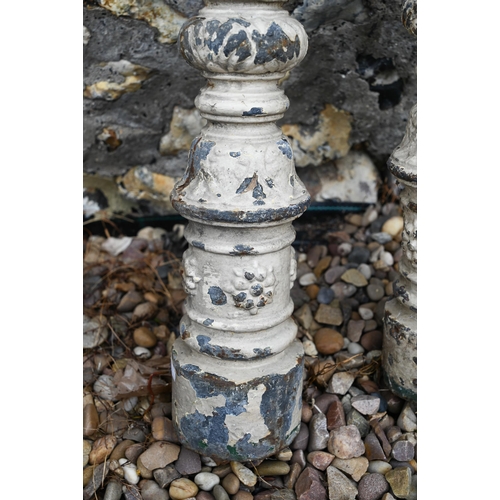 33 - A pair of architectural salvage Victorian painted cast iron columns, 62 cm high (2)