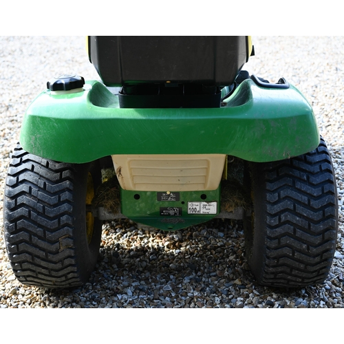 43 - A John Deere LT160 automatic tractor lawn mower 16HP Kohler engine (runs), 362 hours showing on digi... 