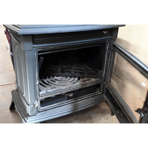 50 - Saltfire Dorchester - A grey cast iron stove/wood burner, multifuel, model JA064 (2015), heat output... 