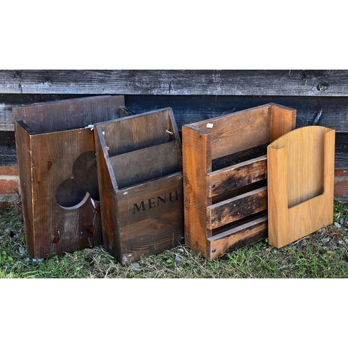 539 - Five assorted wooden wall mounted menu racks (5)